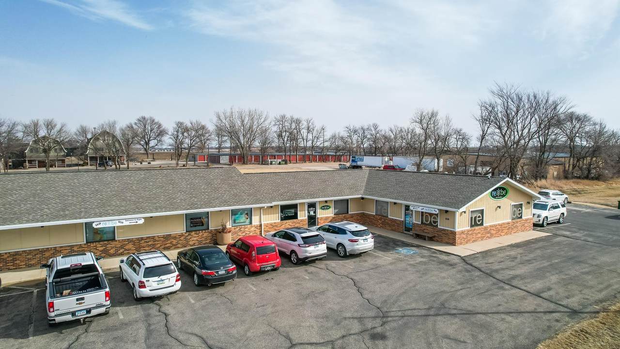 1008 Eastview Avenue - Photo 1