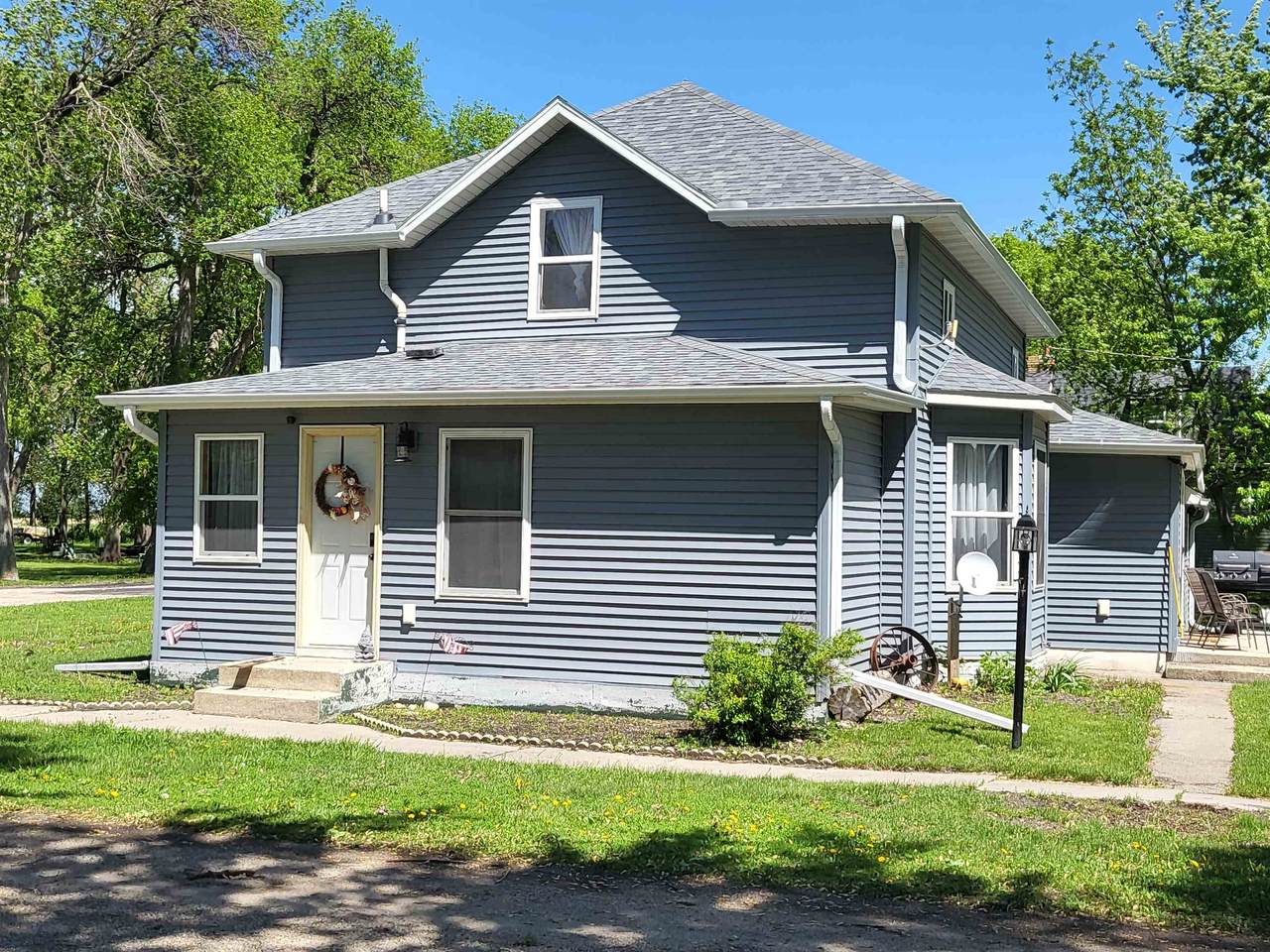 501 1st Street - Photo 1