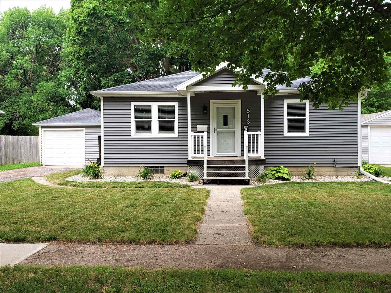 513 10th Avenue - Photo 1