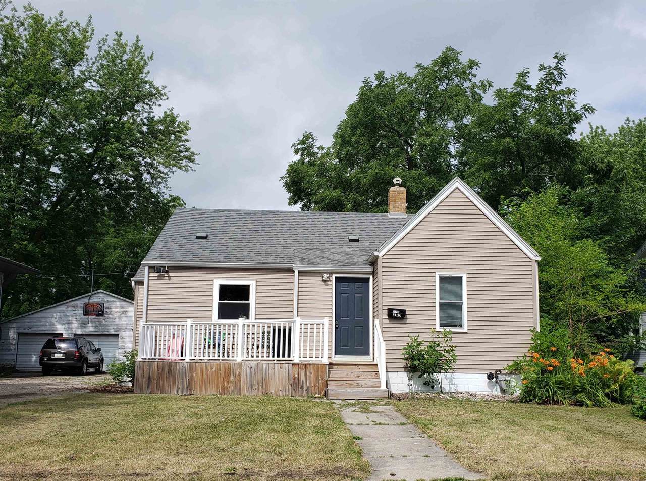503 Monroe Street - Photo 1