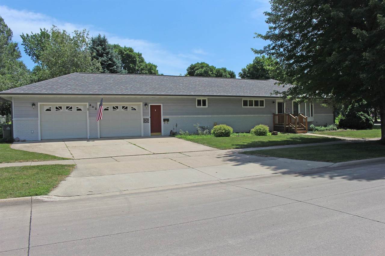 402 11th Avenue - Photo 1