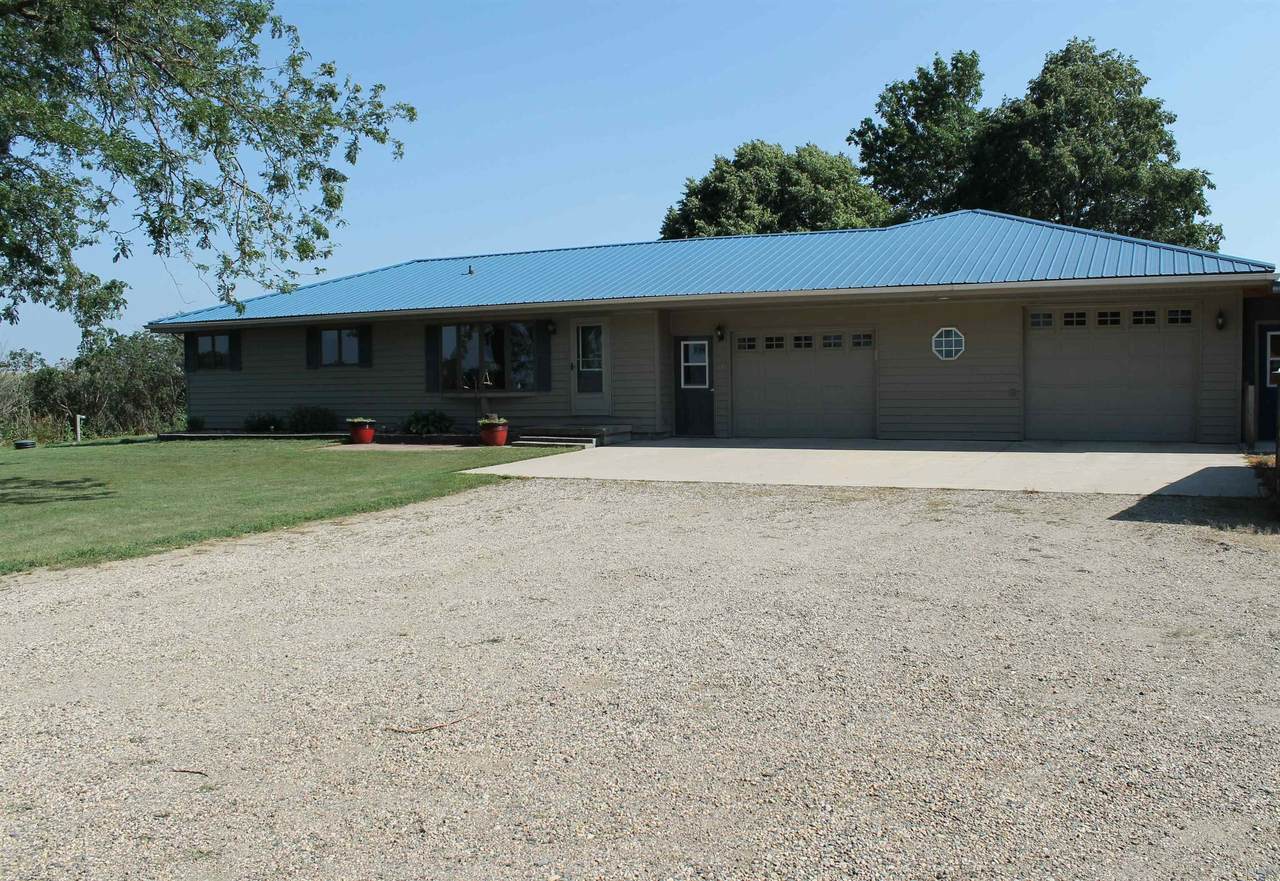2855 370th Street - Photo 1