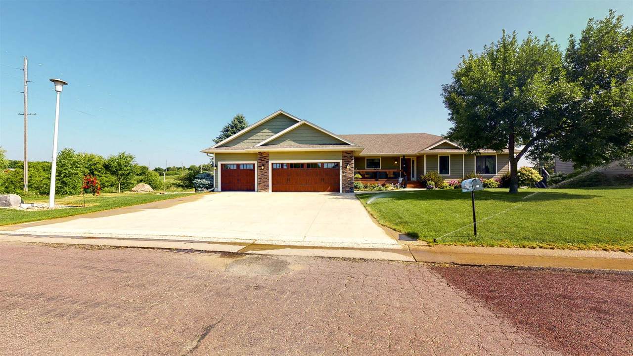 98 Helen Drive - Photo 1