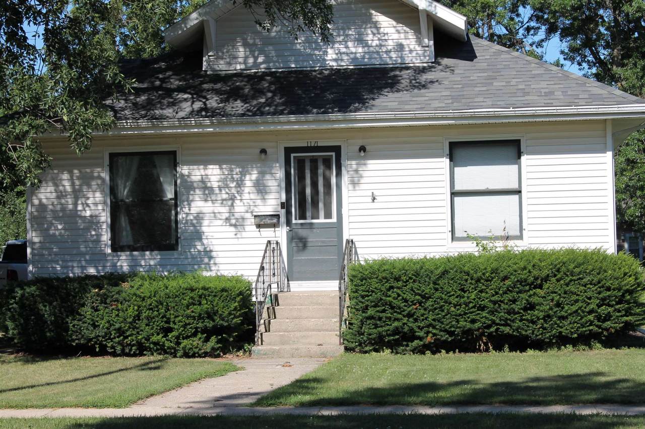 1111 L Avenue - Photo 1