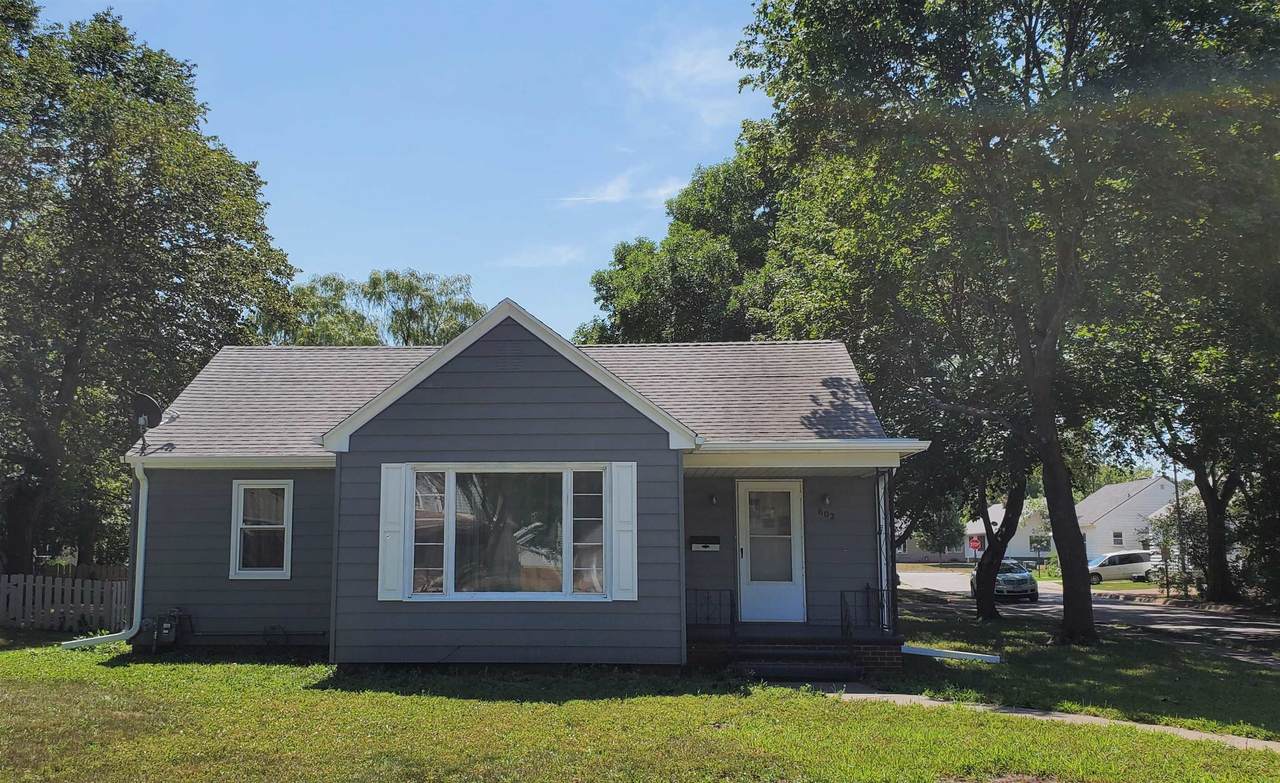 602 4th Street - Photo 1