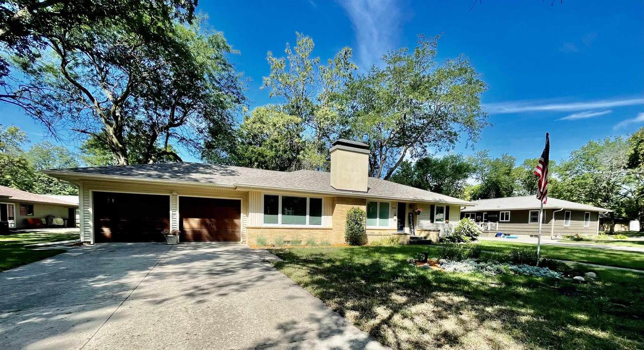 535 11Th Avenue - Photo 1