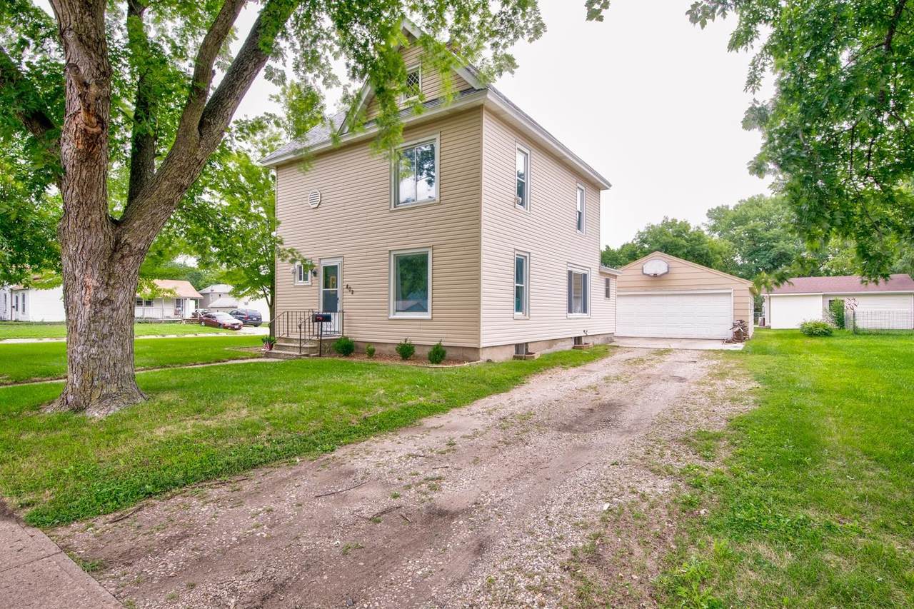 402 10H Street - Photo 1