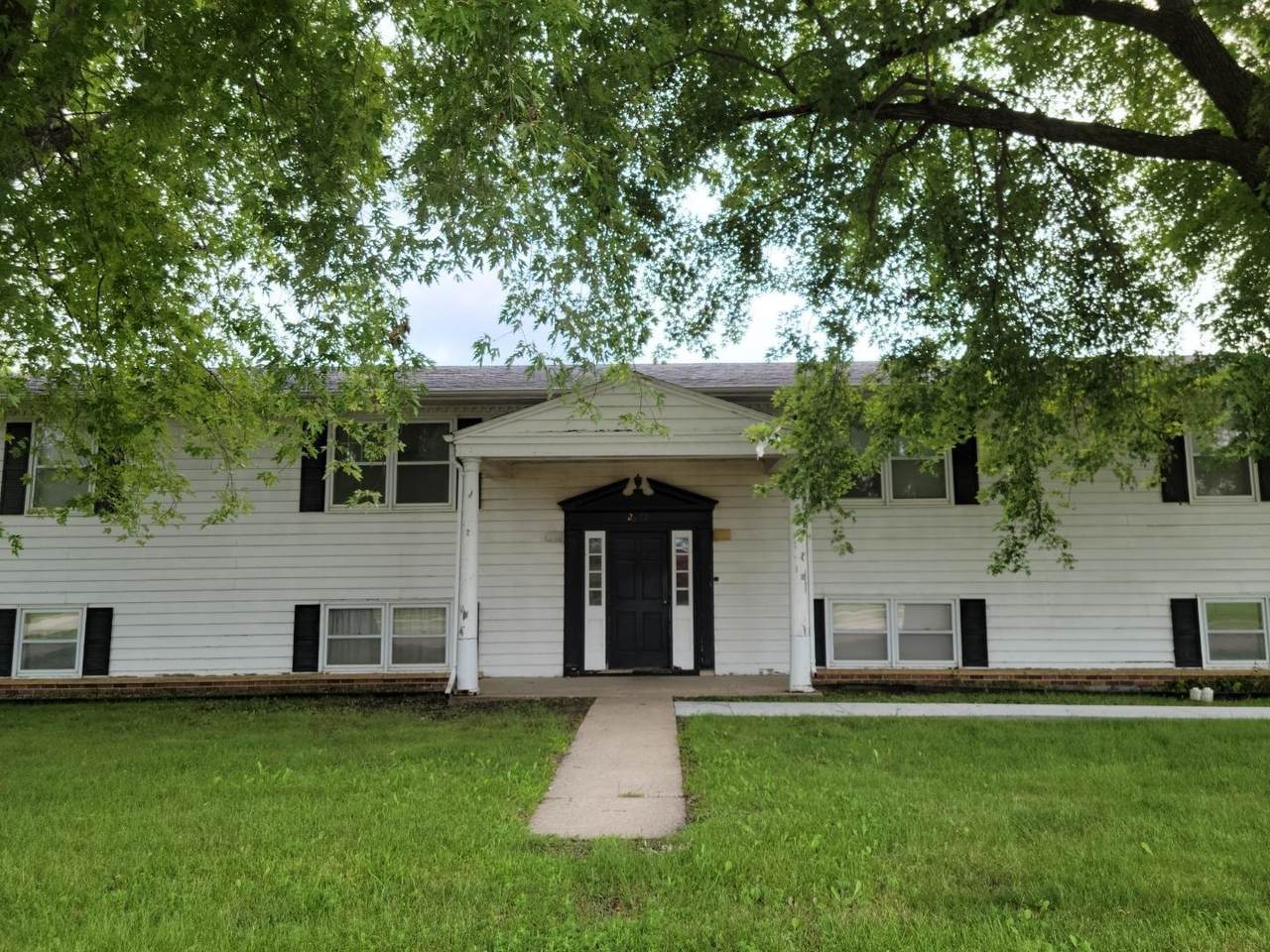 2607 Erie Avenue - Photo 1