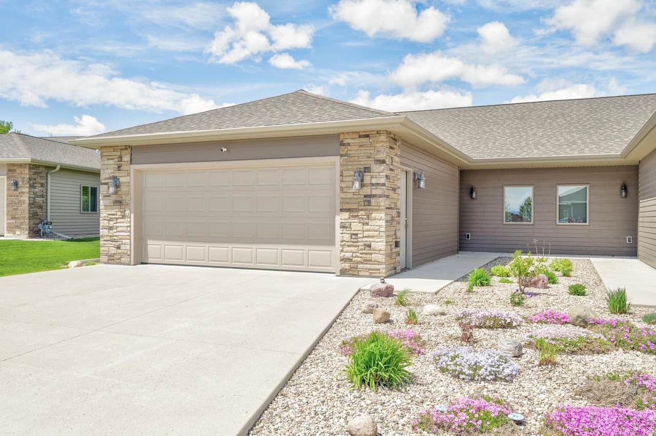 3317 Prairie Meadow Drive - Photo 1