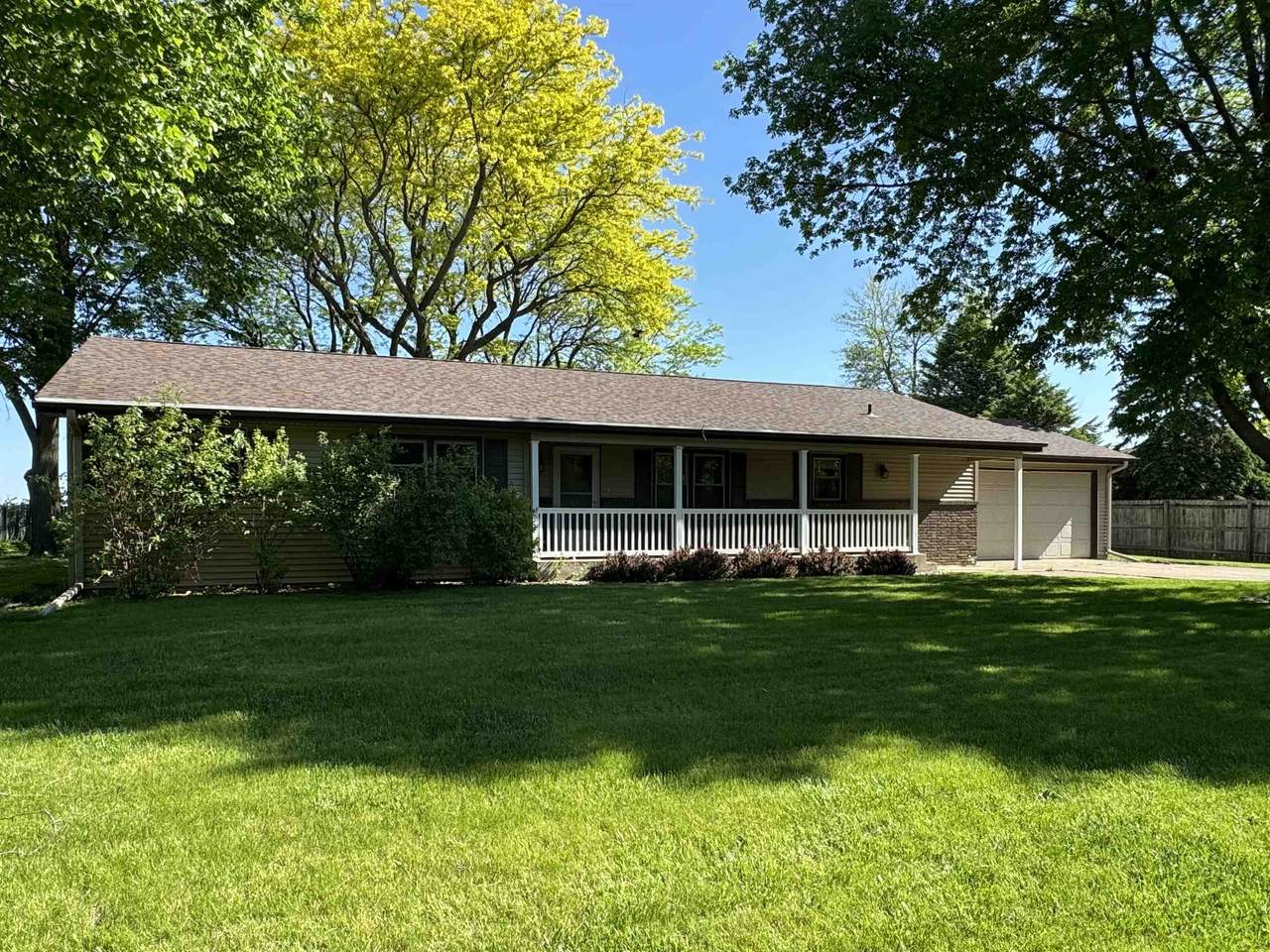 717 25Th Street - Photo 1