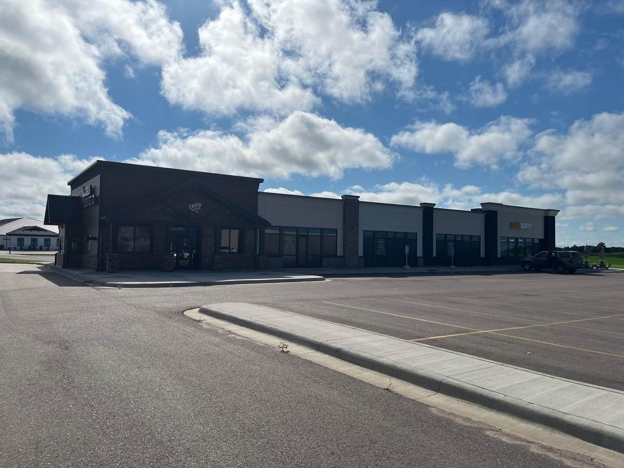 112 Industrial Pkwy - Photo 1