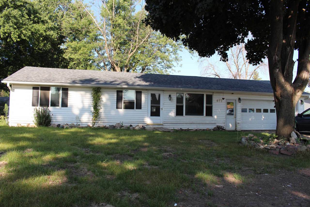 817 1st Avenue - Photo 1