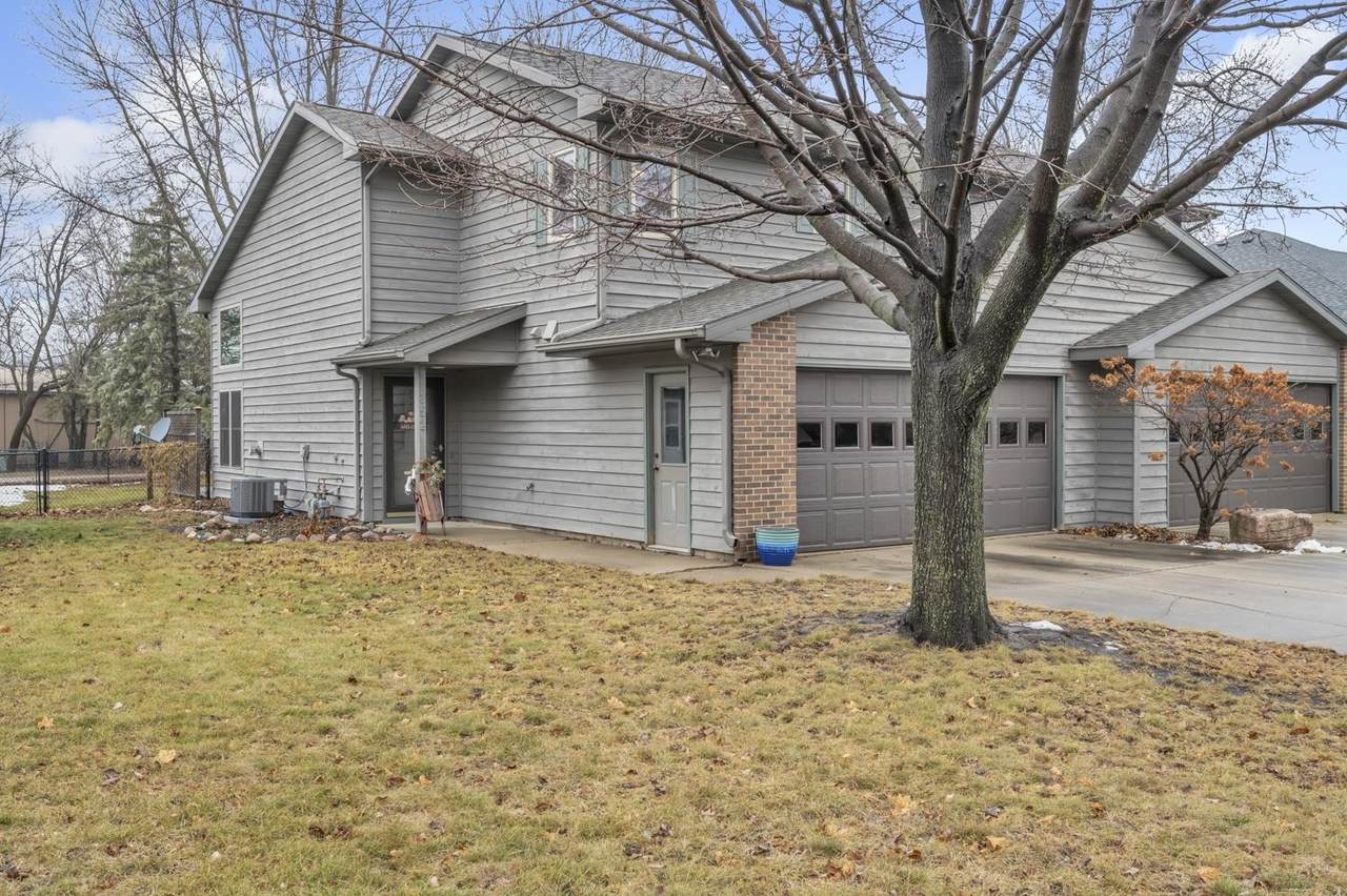 352 Emerald Drive - Photo 1