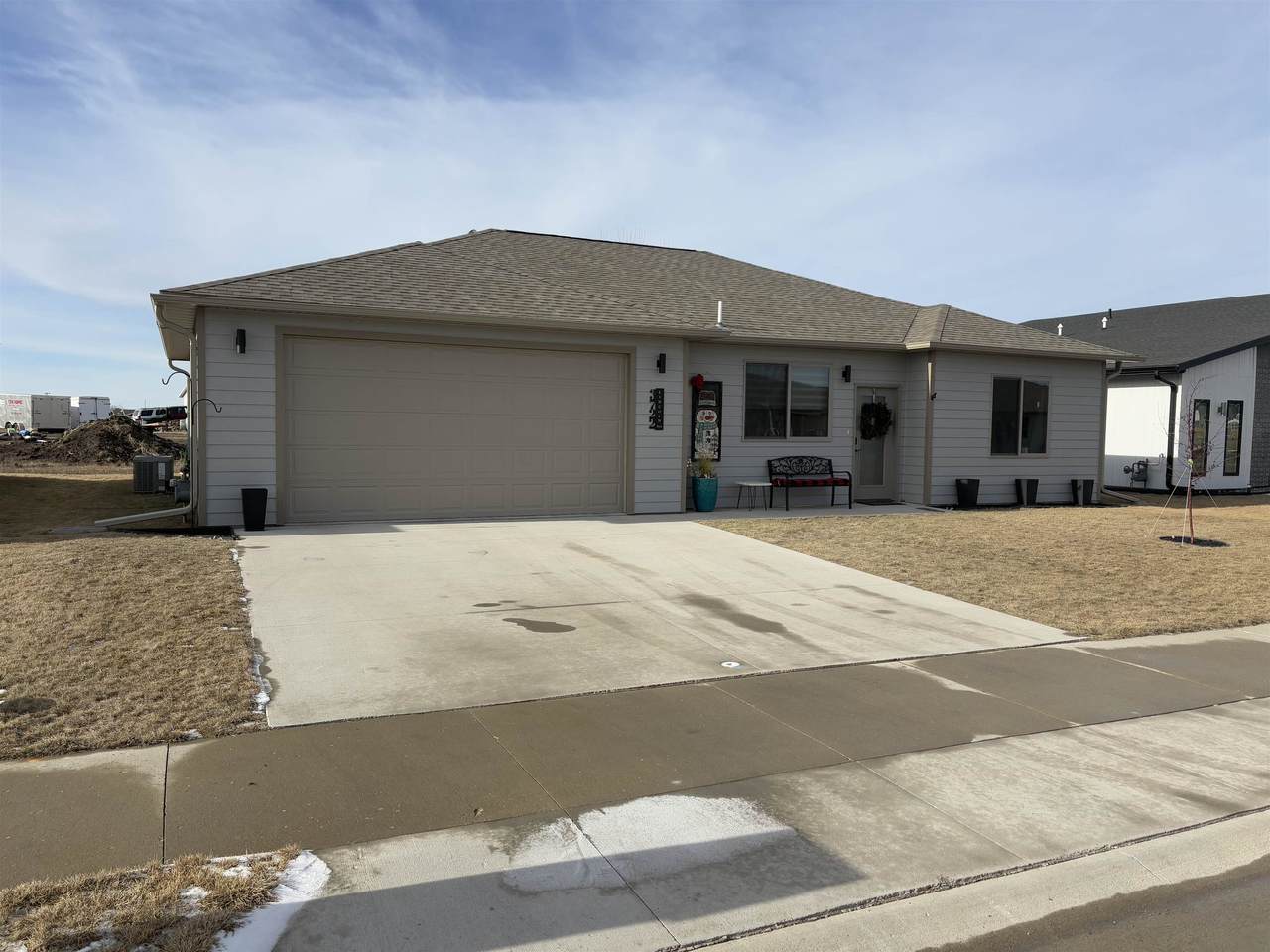 3722 Lincoln Avenue - Photo 1