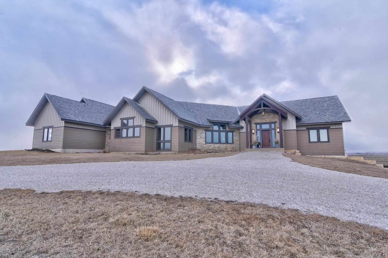 5526 475Th Street - Photo 1