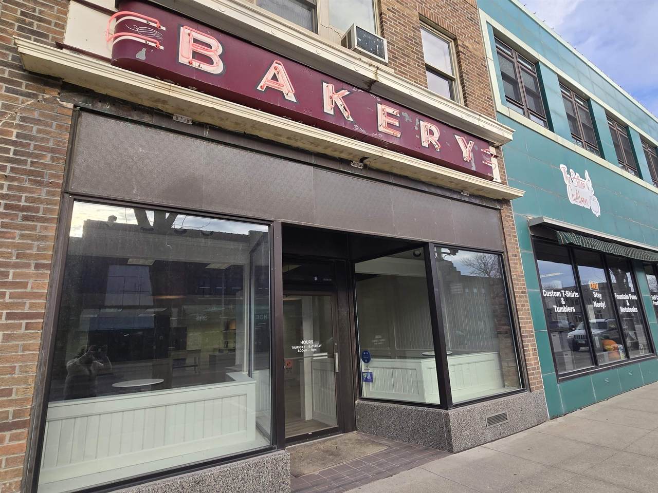 416 Grand Ave - Photo 1