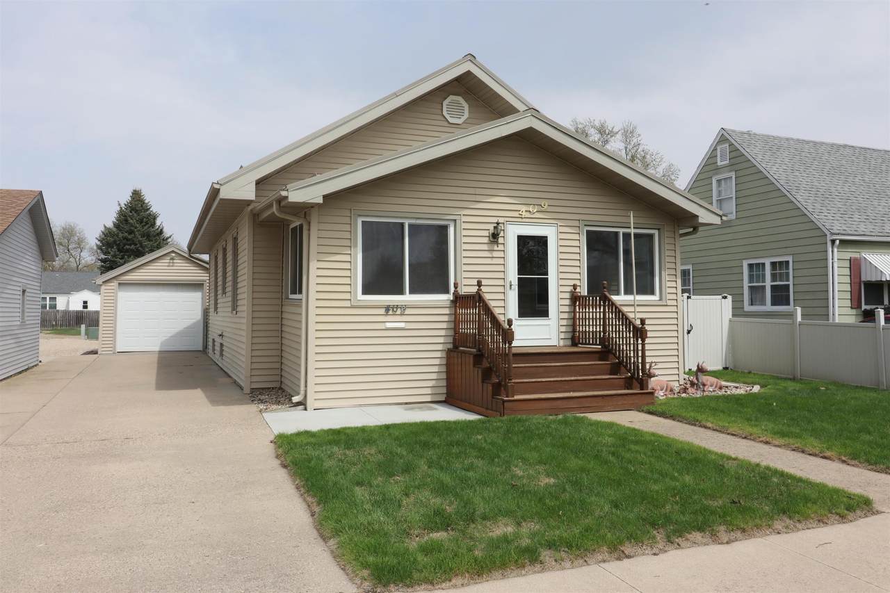 409 9th Street - Photo 1