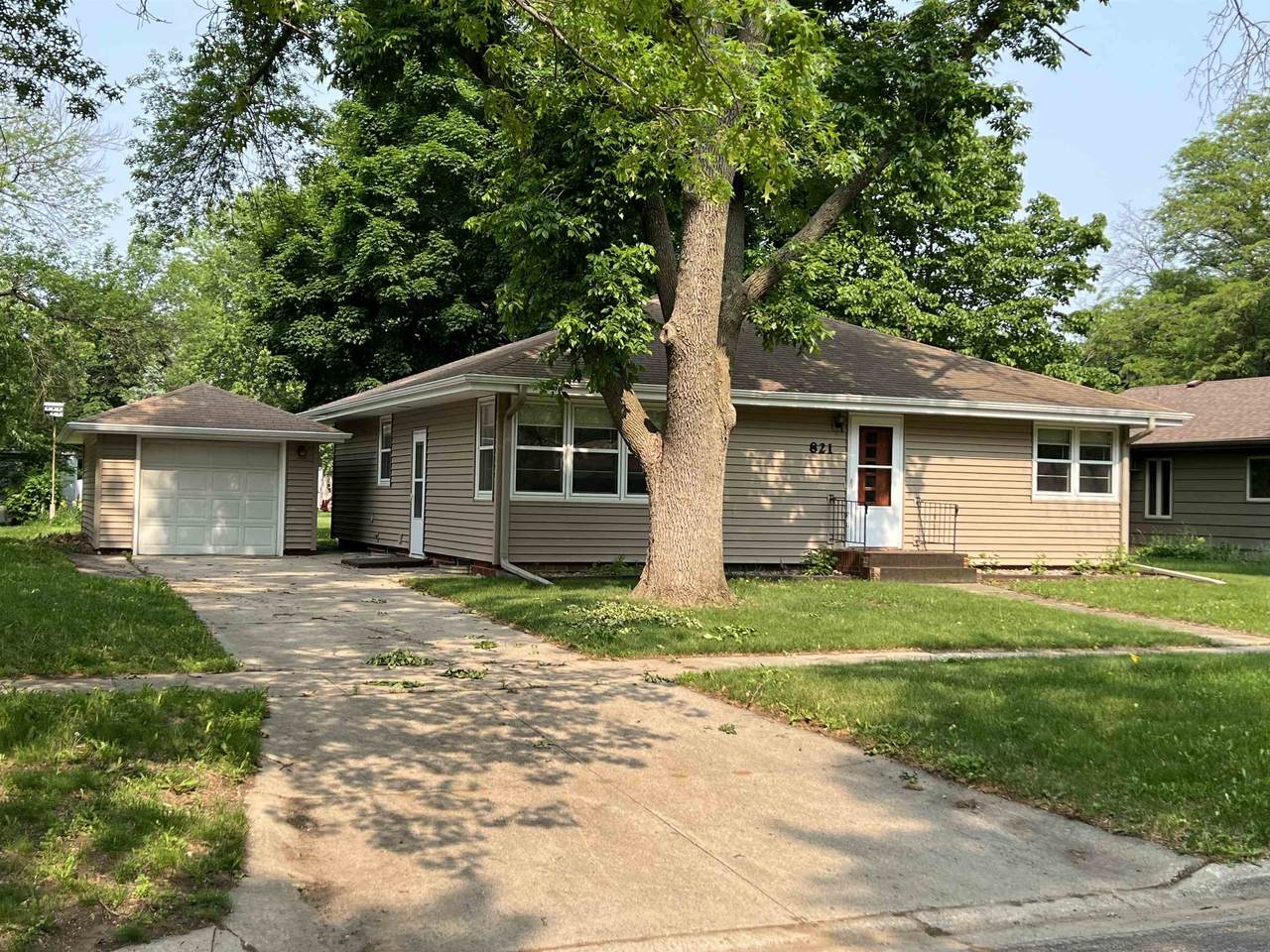 821 Fisher Court - Photo 1