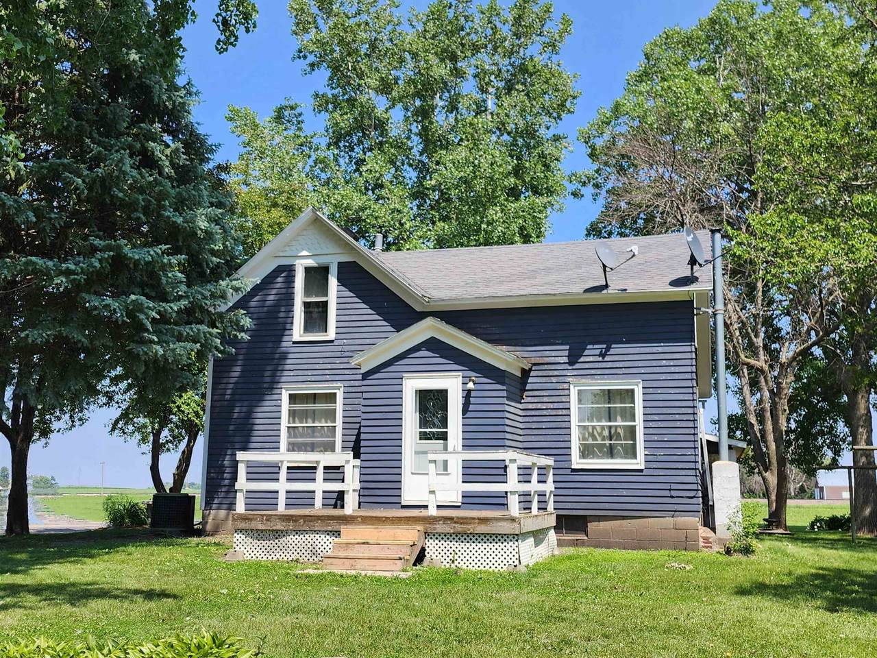 301 Neptune Street - Photo 1