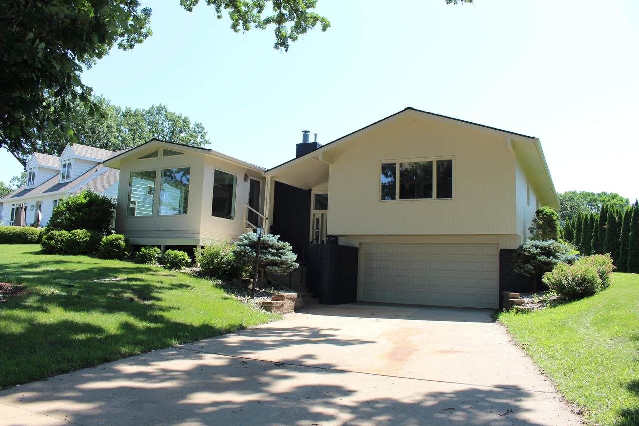 108 Lake Shore Drive - Photo 1