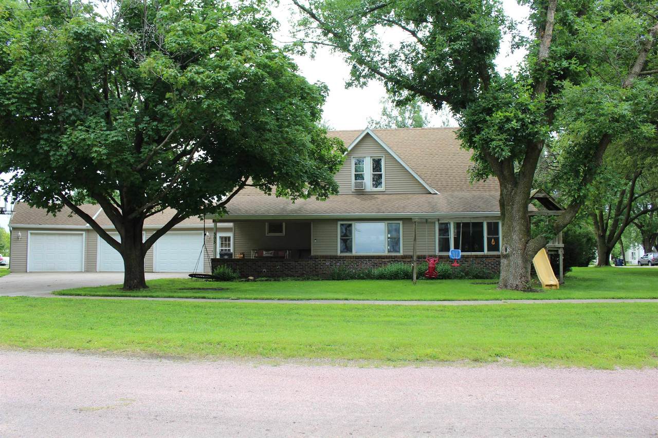 303 2nd Street - Photo 1