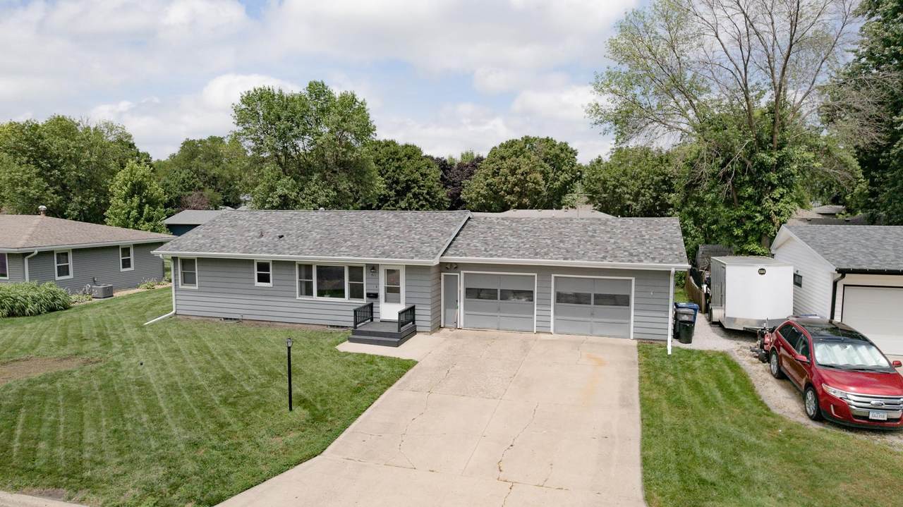 511 Elmwood Drive - Photo 1