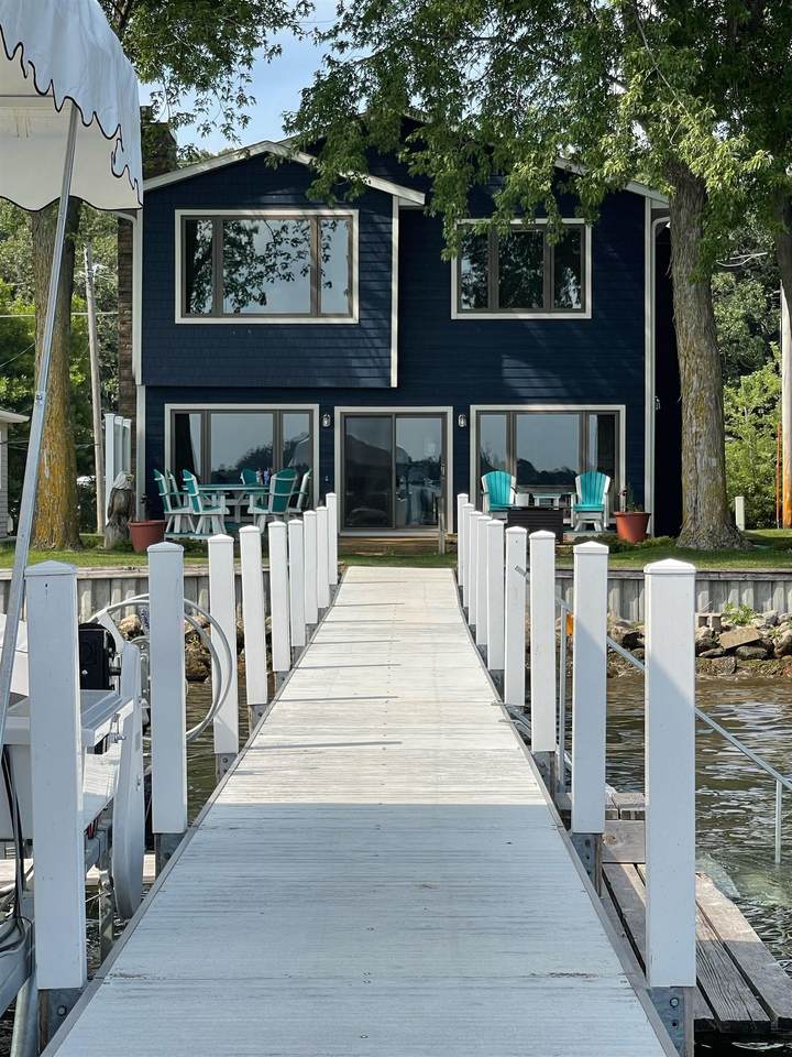 2209 Lakeshore Drive - Photo 1