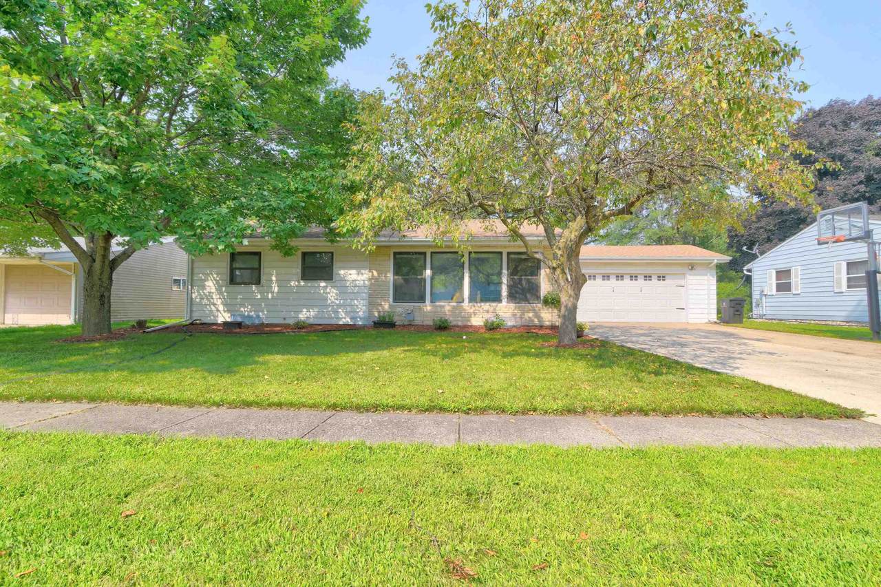 909 14th Street - Photo 1