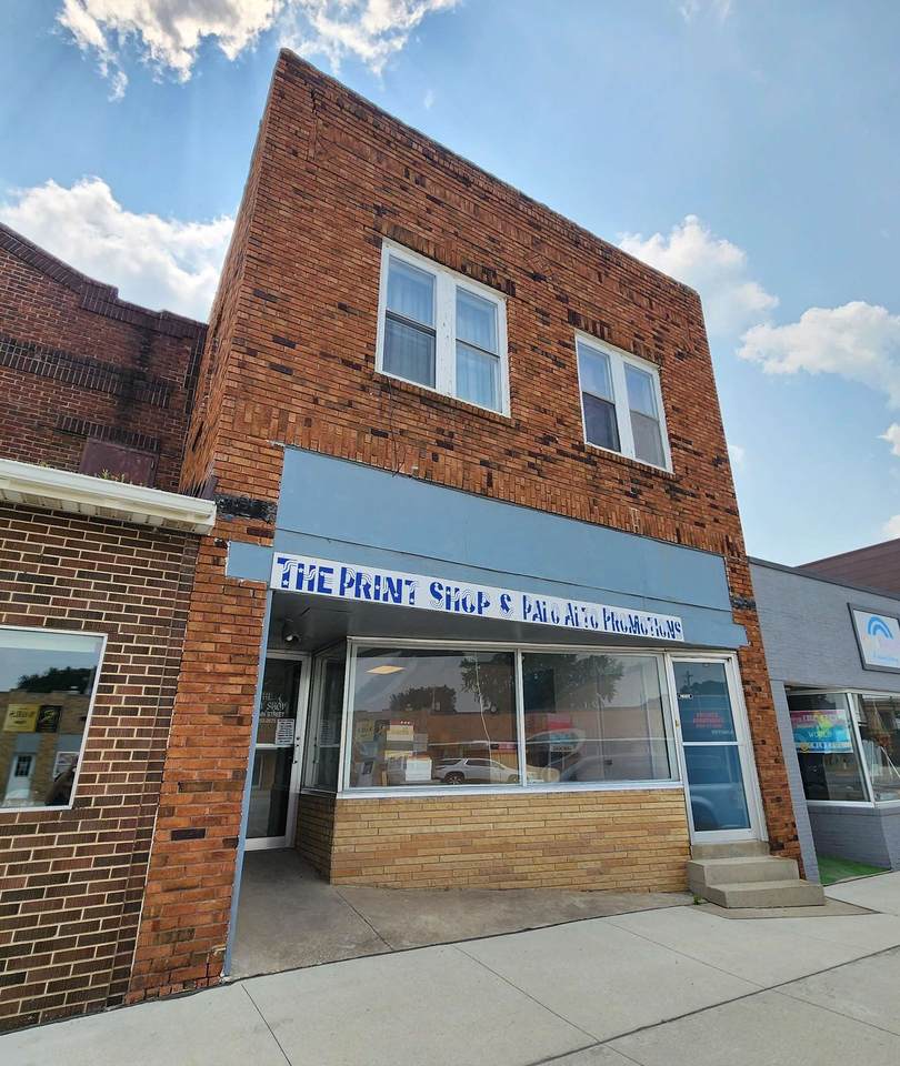 2104 Main Street - Photo 1