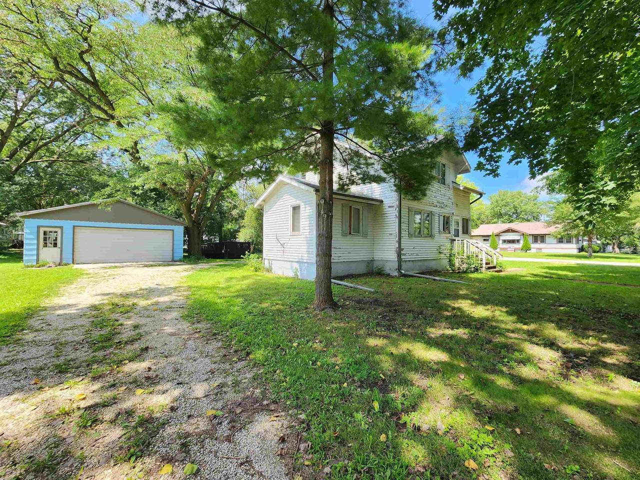 419 4th Street - Photo 1