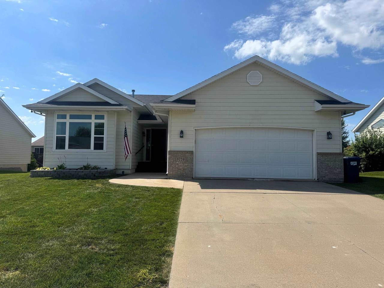 3726 Jackson Avenue - Photo 1