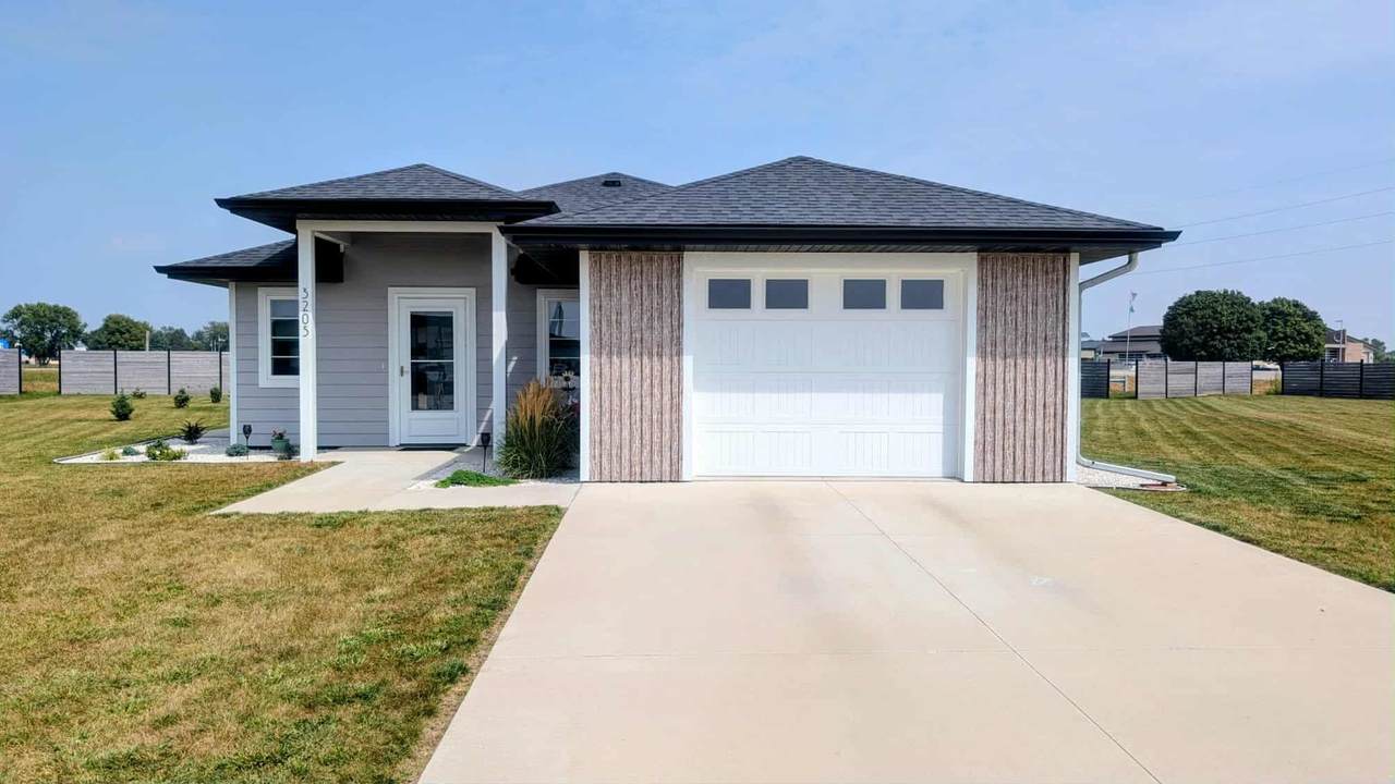 3205 3rd Street - Photo 1