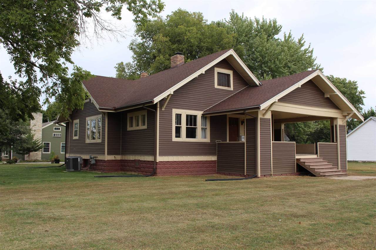 418 Washington Street - Photo 1