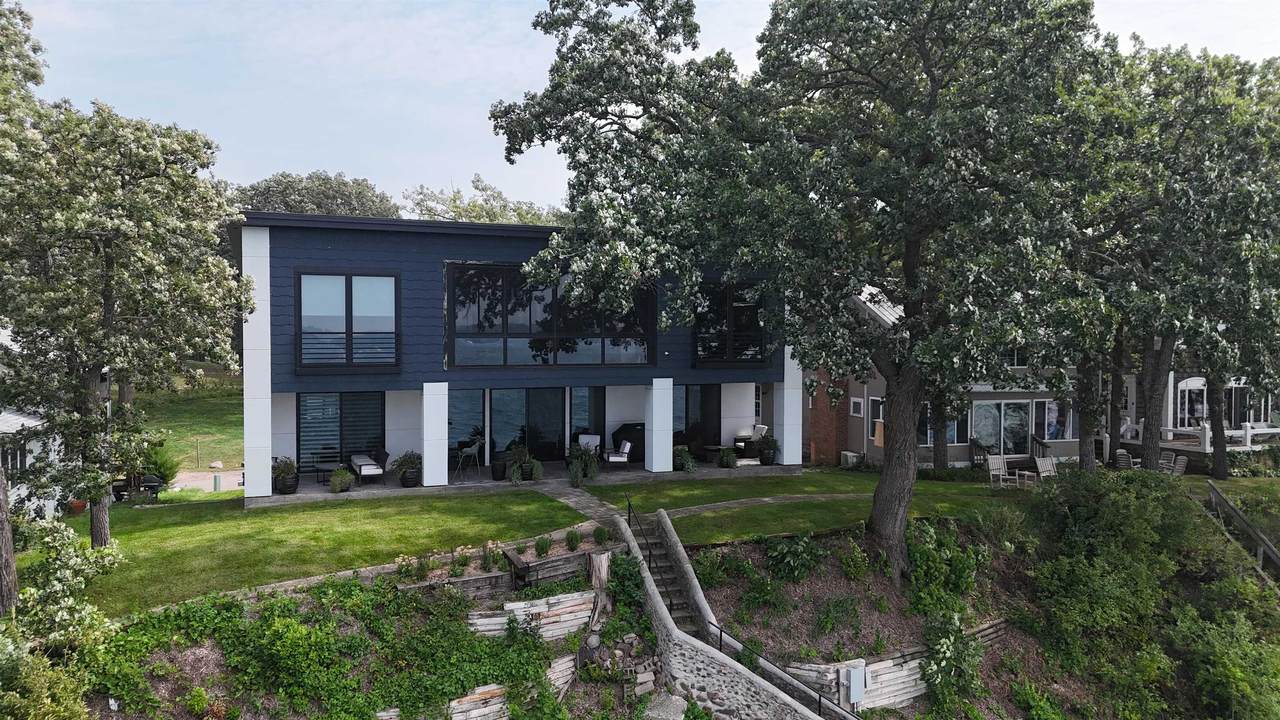 3009 Lakeshore Drive - Photo 1