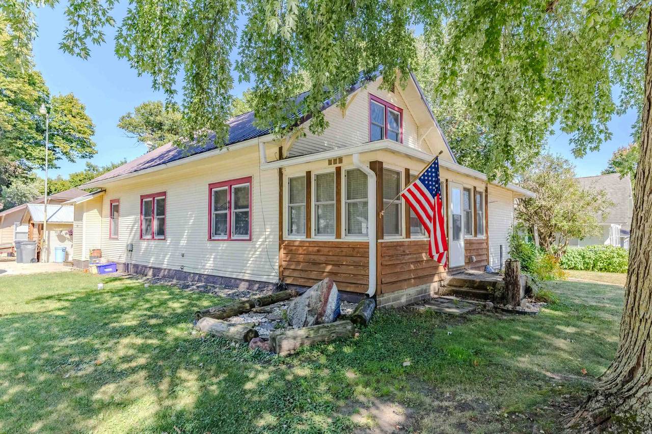 172 Iowa Street - Photo 1