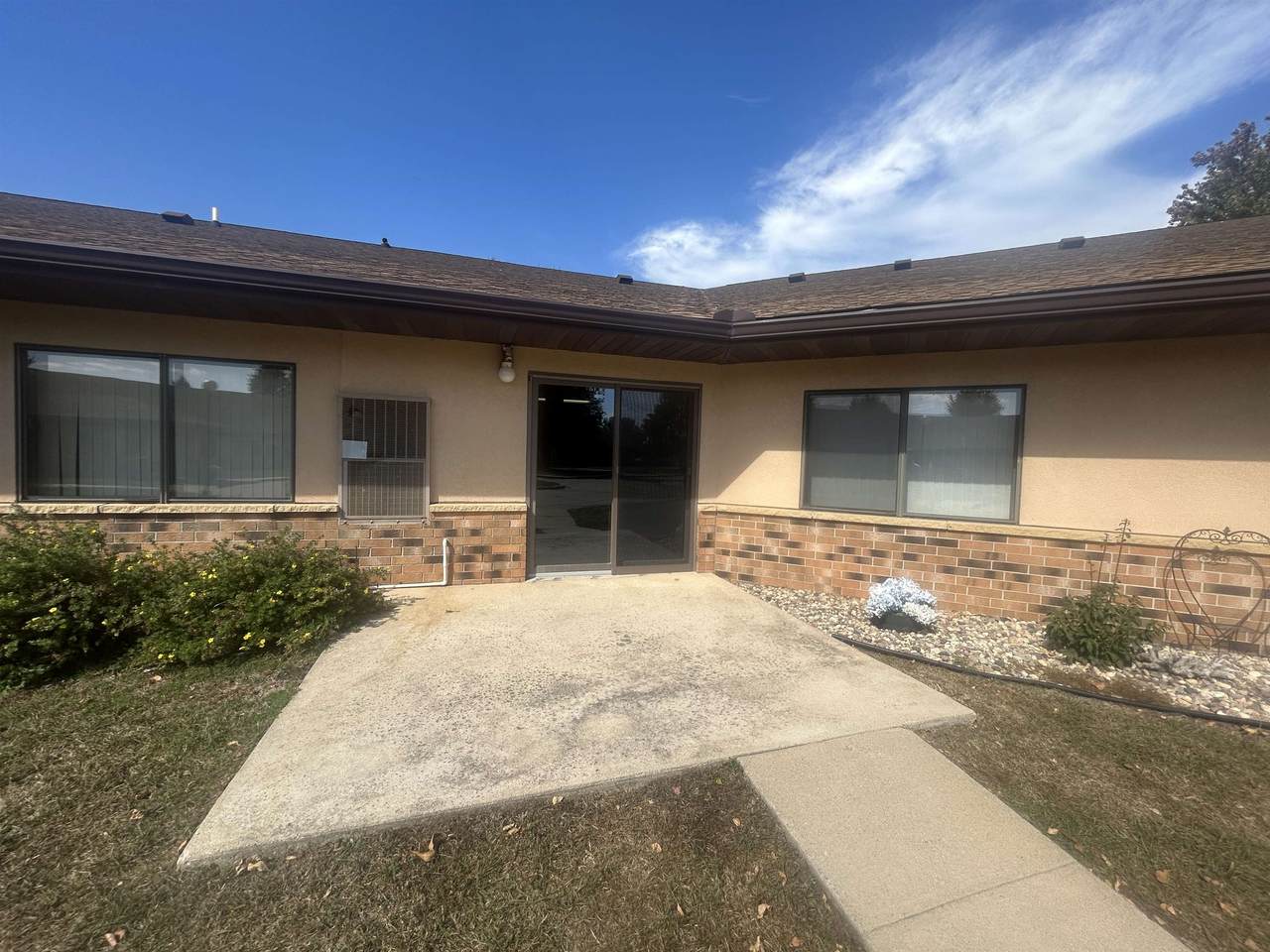 2337 27th Street - Photo 1