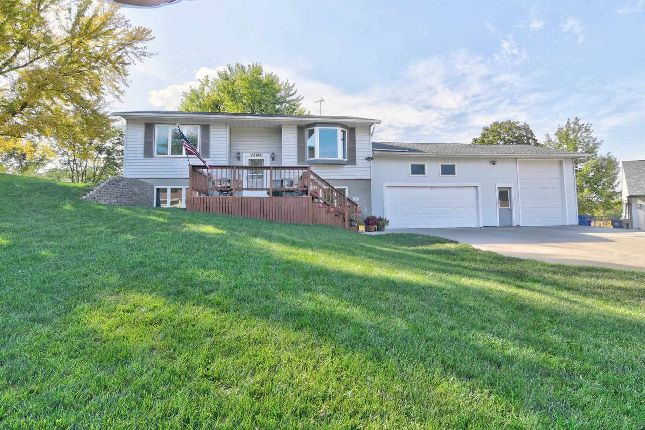 1203 11th Avenue - Photo 1