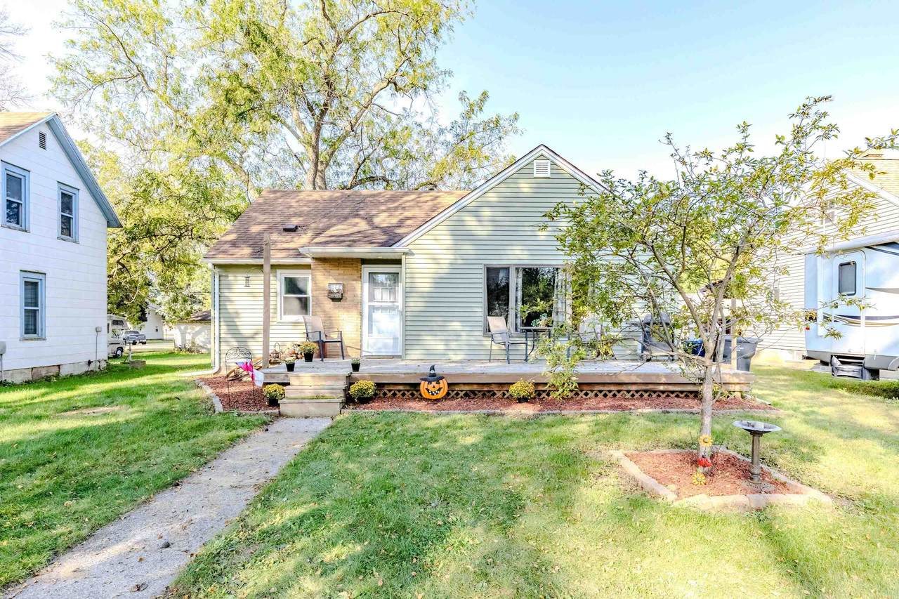 977 Cherry Street - Photo 1