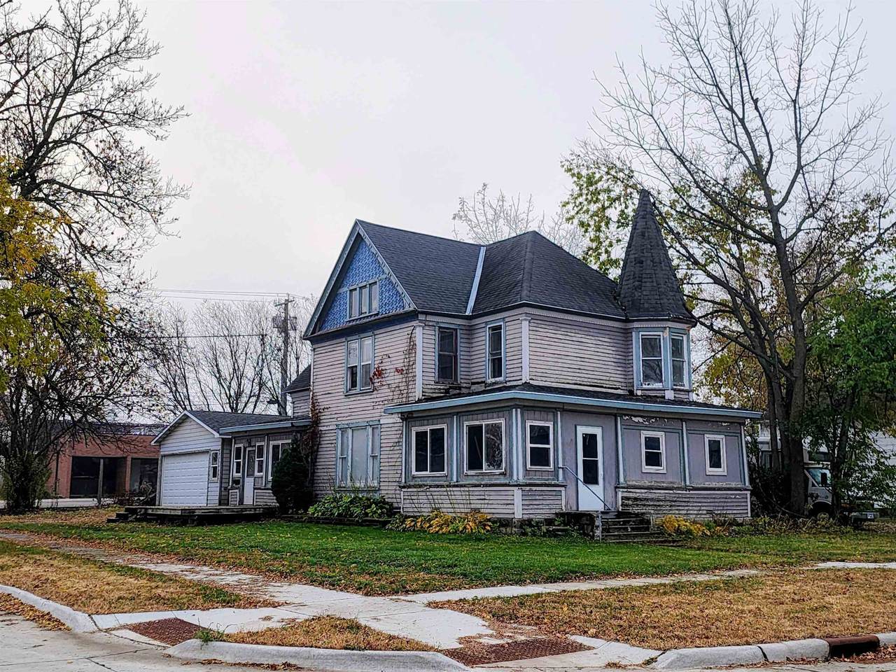 1102 Lake Street - Photo 1