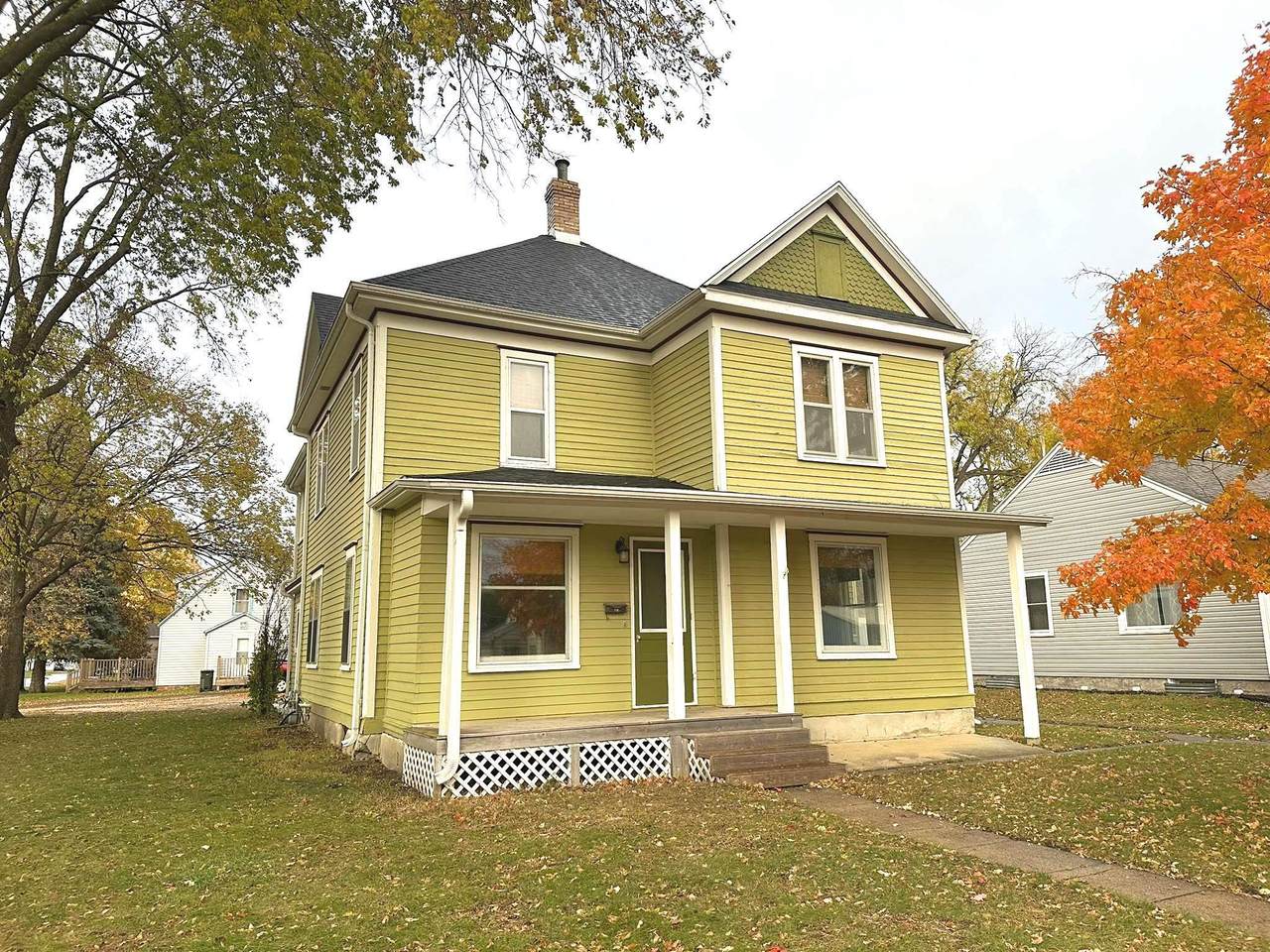 2207 16th Street - Photo 1