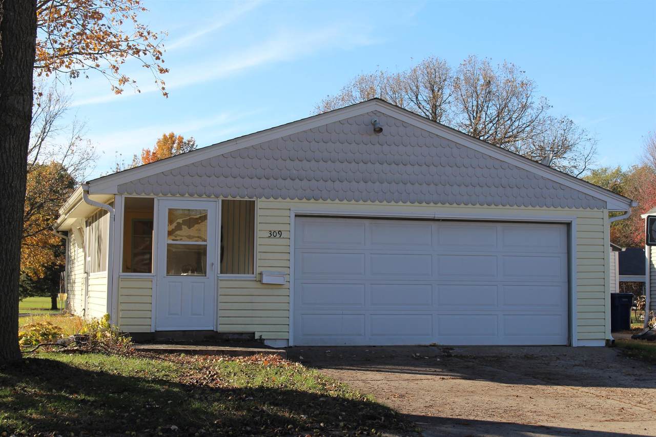 309 12th Avenue - Photo 1