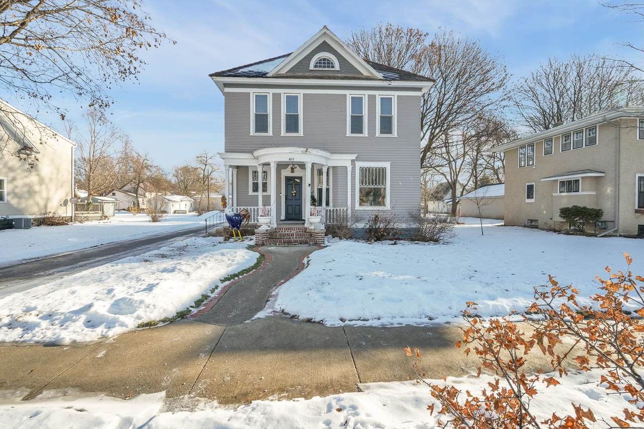 602 7th Street - Photo 1