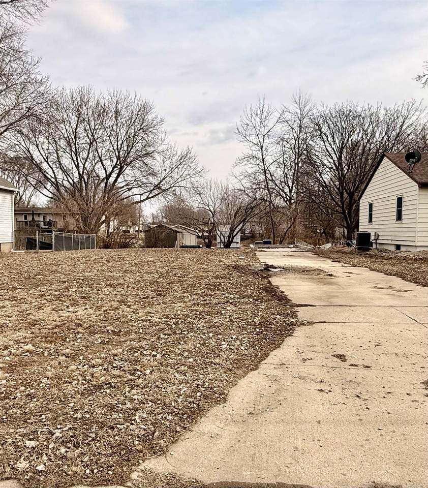 822 2nd Avenue - Photo 1