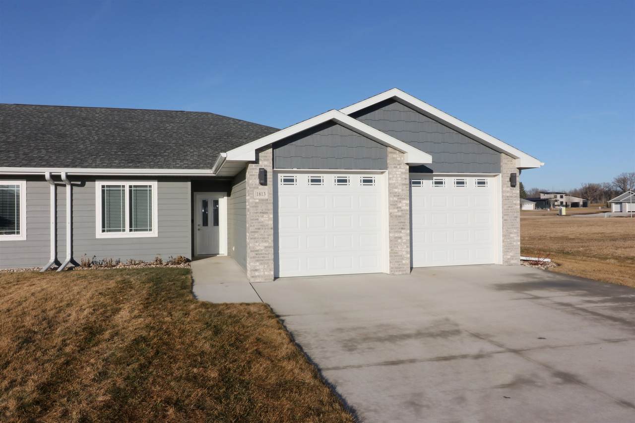 1813 20th Avenue - Photo 1