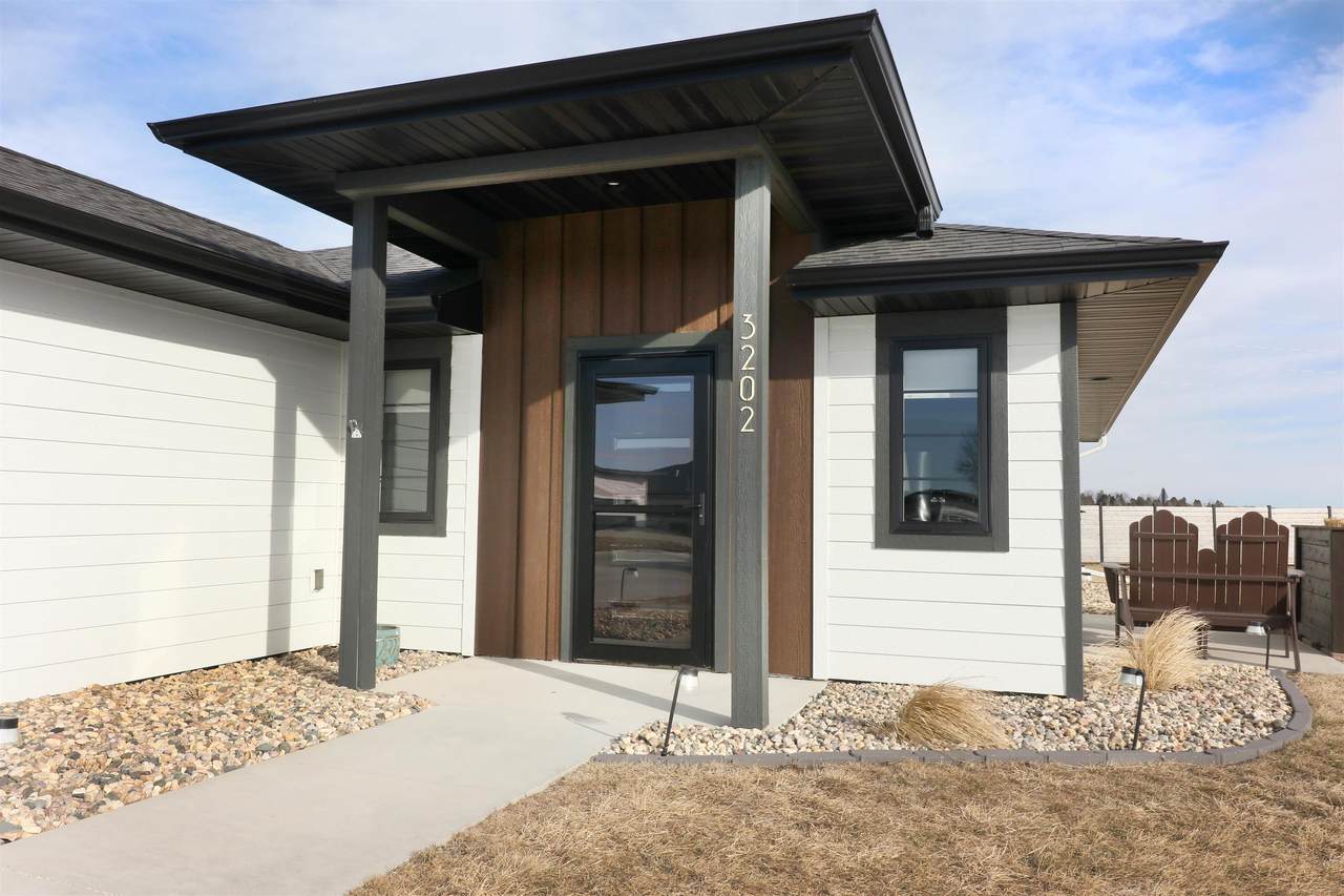 3202 3rd Street - Photo 1