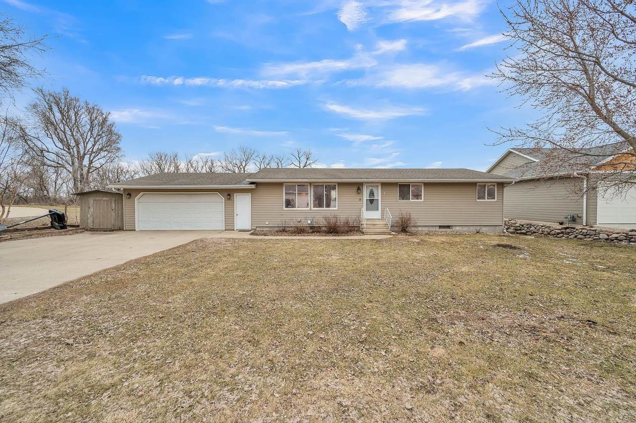 606 Q Avenue - Photo 1