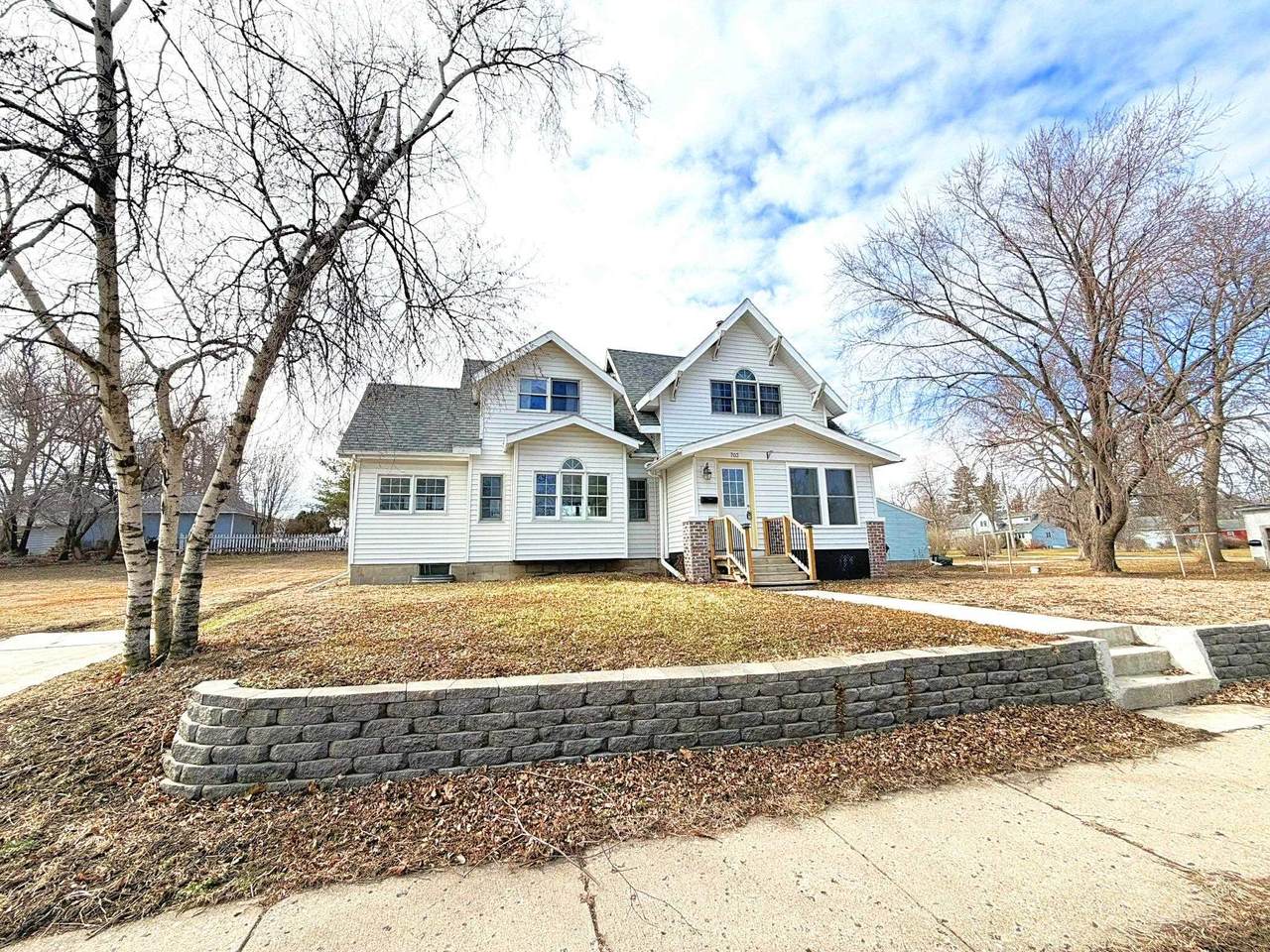 703 Des Moines Street - Photo 1