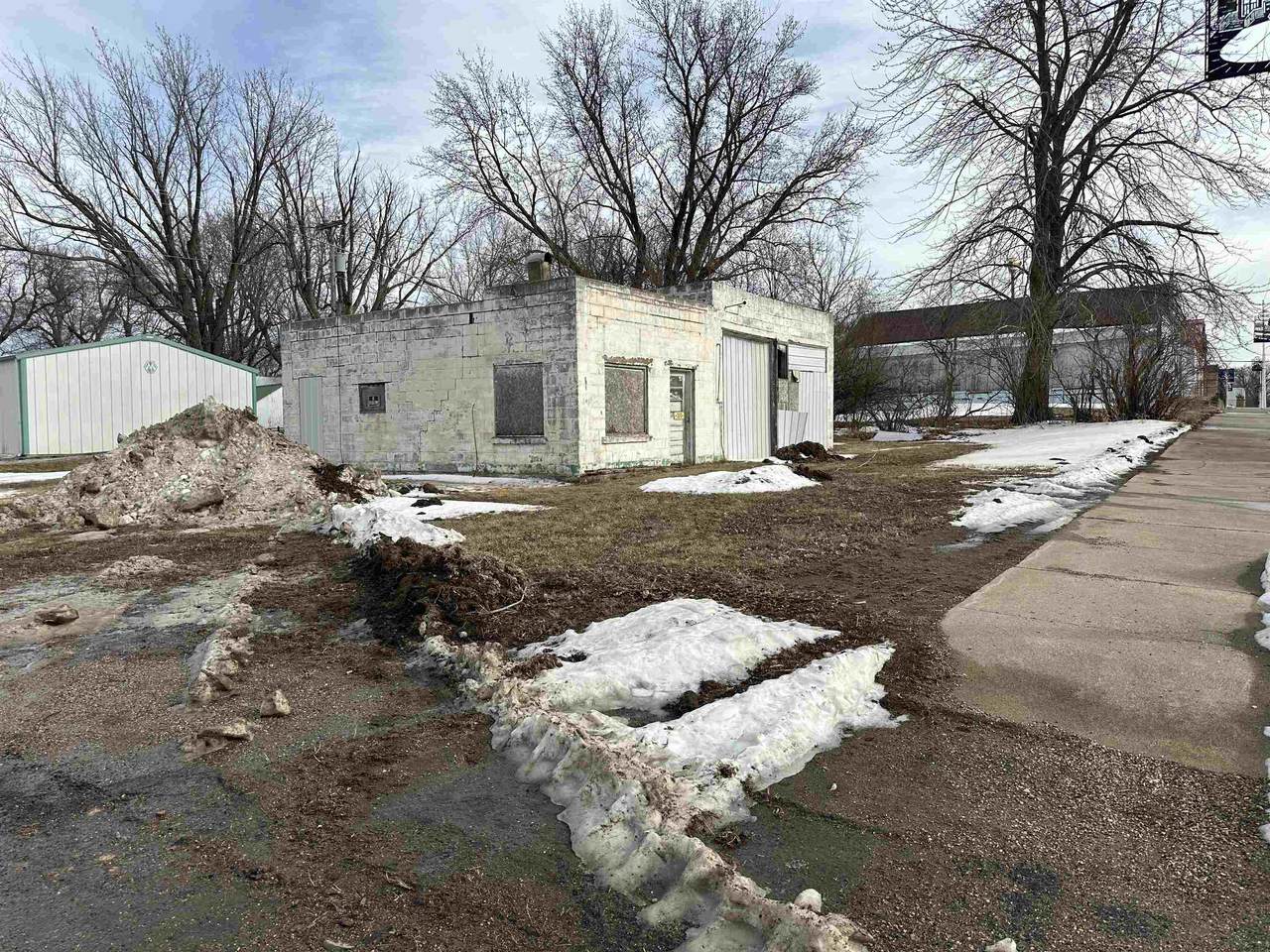 832 Main Street - Photo 1
