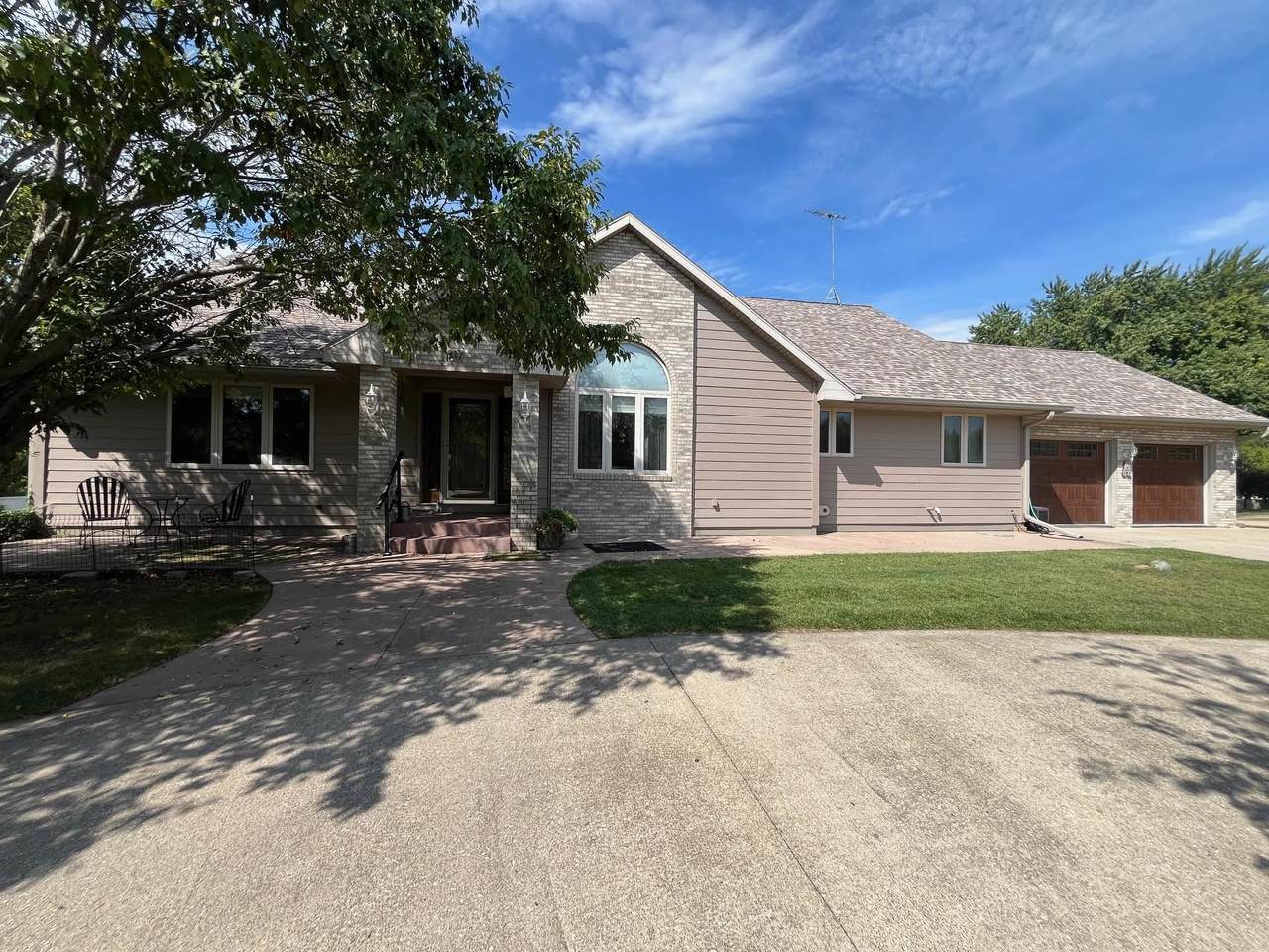 1817 10th Avenue - Photo 1