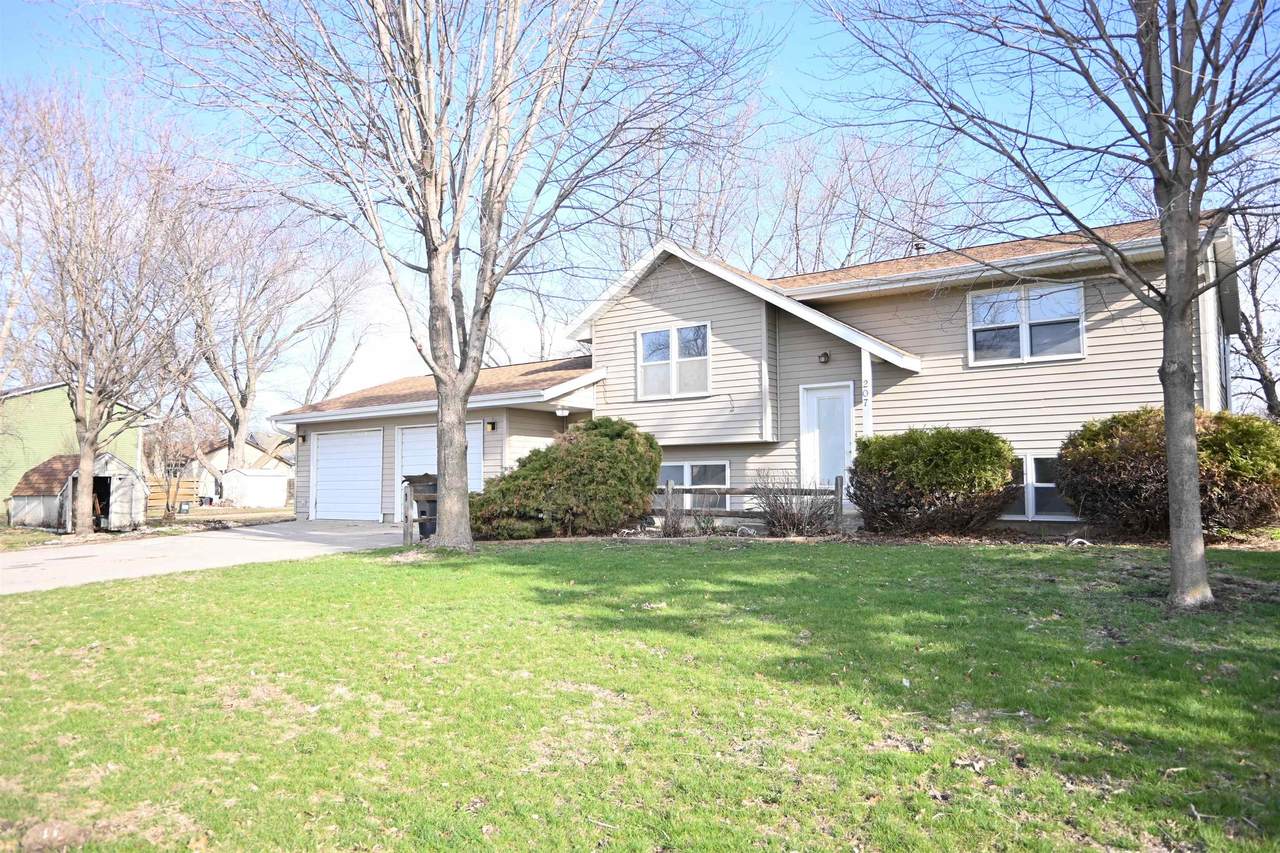 207 Wilson Street - Photo 1